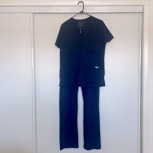 Navy blue figs brand scrubs. Casma 3 pocket top, straight leg pants (Livingston)